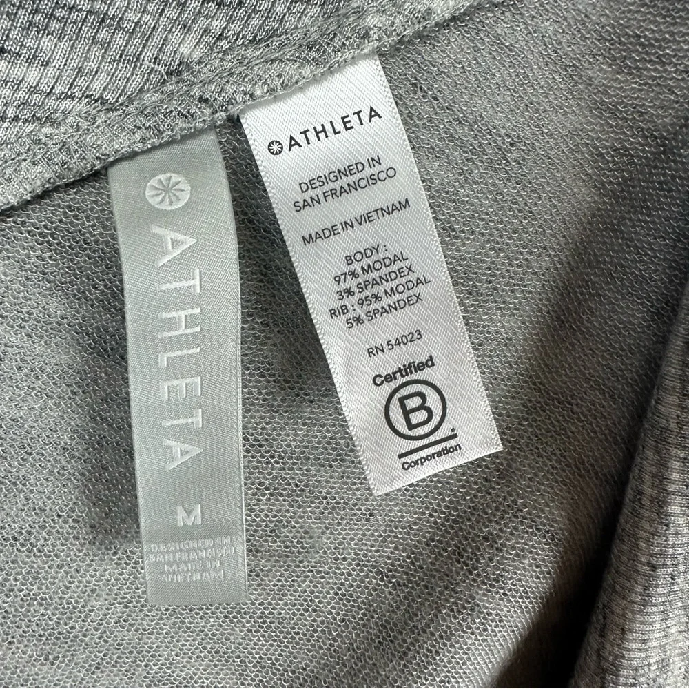 Athleta Nirvana Wear Two Ways Wrap, Marl Grey Heather sz M - Picture 5 of 5
